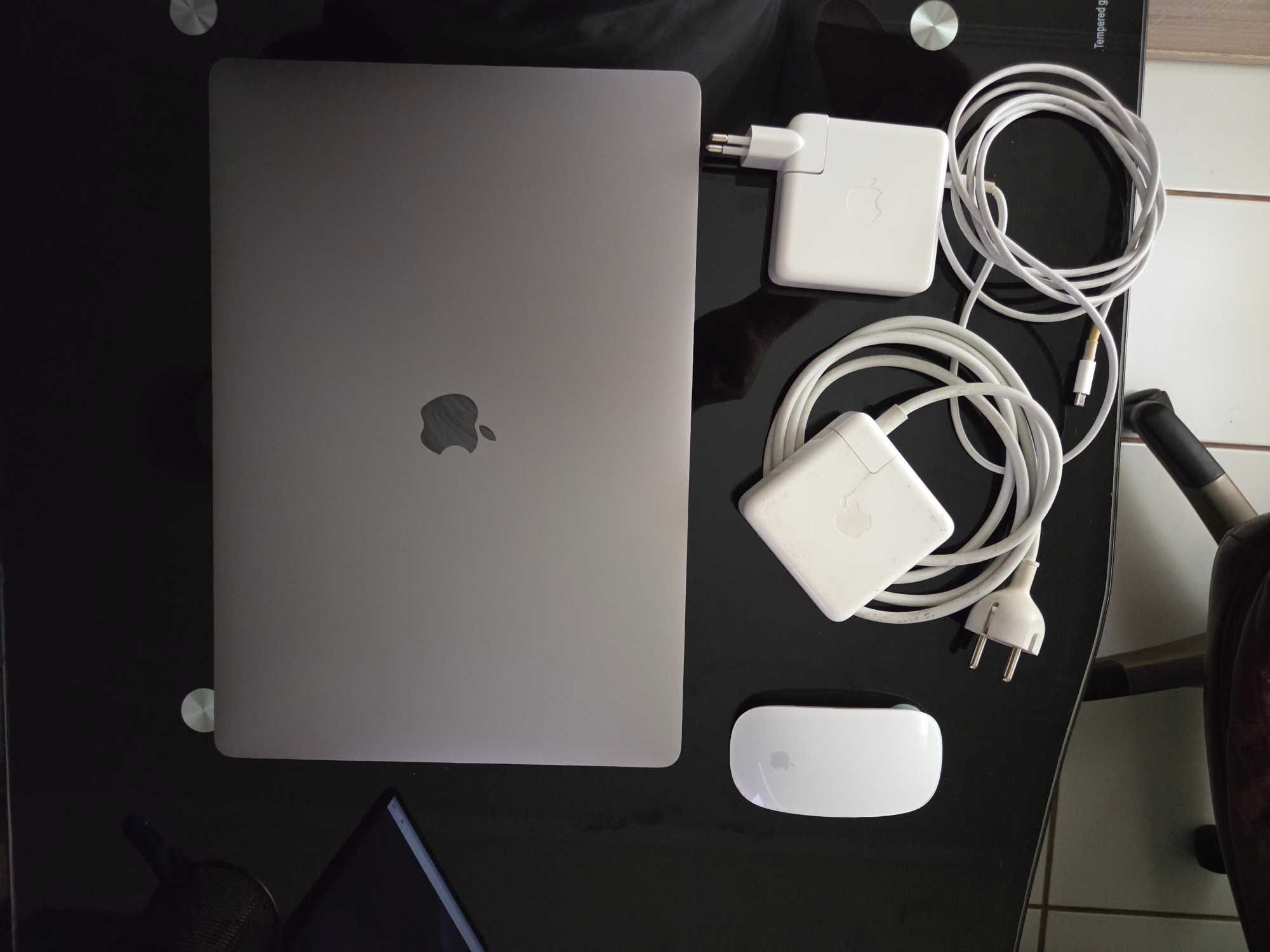 Apple MacBook Pro 16" com Rato + 2 Carregadores – 600 €