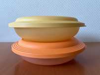 Tupperware – miski z pokrywkami/talerzami, 2 szt.