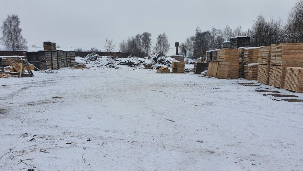 Продам виробничу базу смт Ріпки , Чернігівської області.