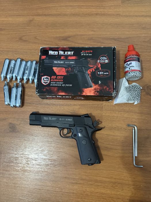 Pistola rd-1911( mola )c botijas de Co2