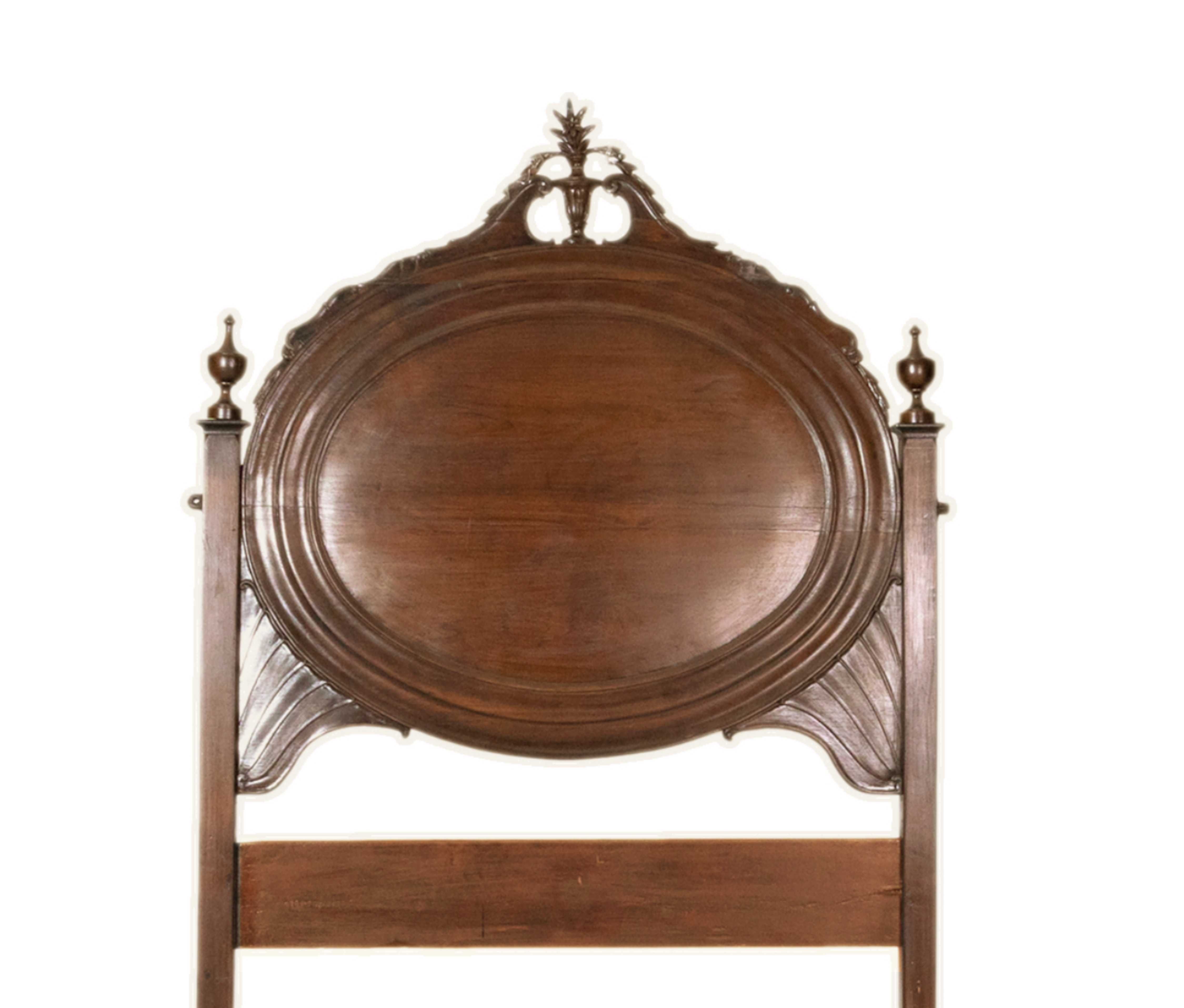 Cama pau santo dona Maria | 196,5 cm
