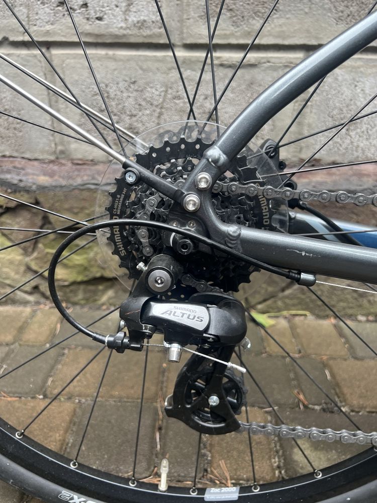 Giant Escape на Shimano Altus (2022)