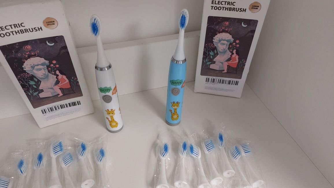 Дитячі електричні зубні щітки (додатково 7 насадок)