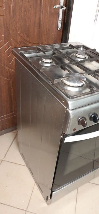 Продам газову плиту Гореньє у гарному стані