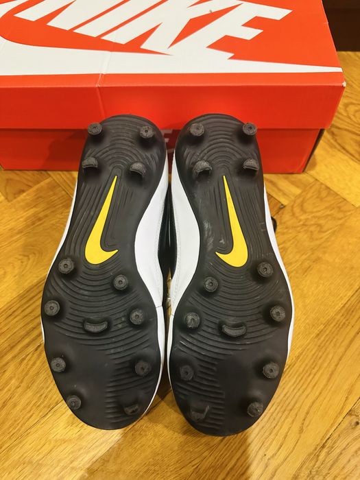 Бутсы Nike Majestry размер 36,5