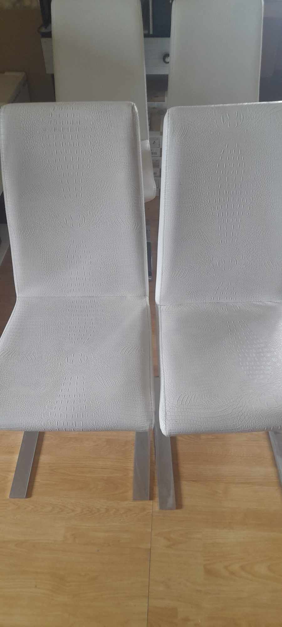 Krzesła z Eco skóry