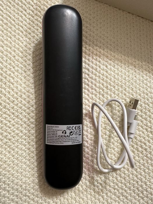 Щітка-випрямляч для волосся GENAI S7