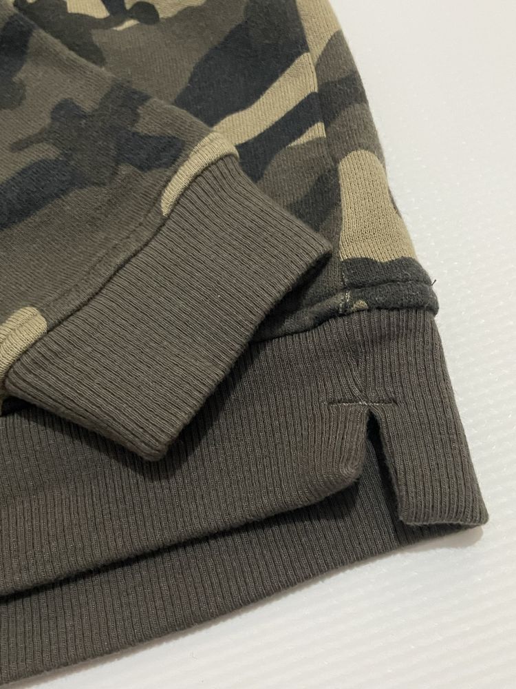 Bluza dziecięca NEXT r. 86 — moro z dinozaurem, stan jak nowa