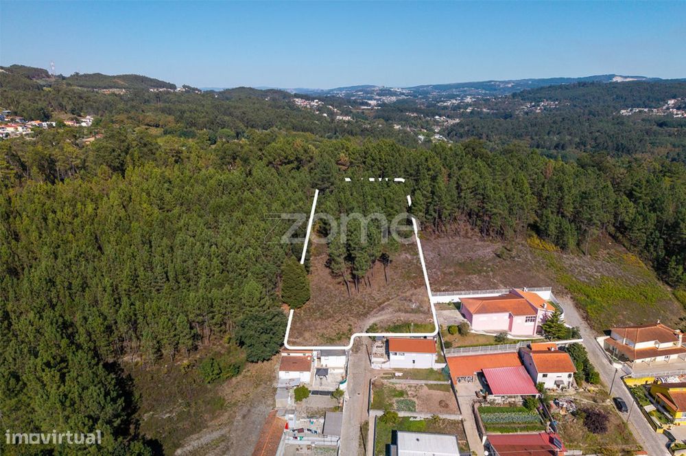 Terreno c/ viabilidade construtiva de Moradia térrea 4 frentes