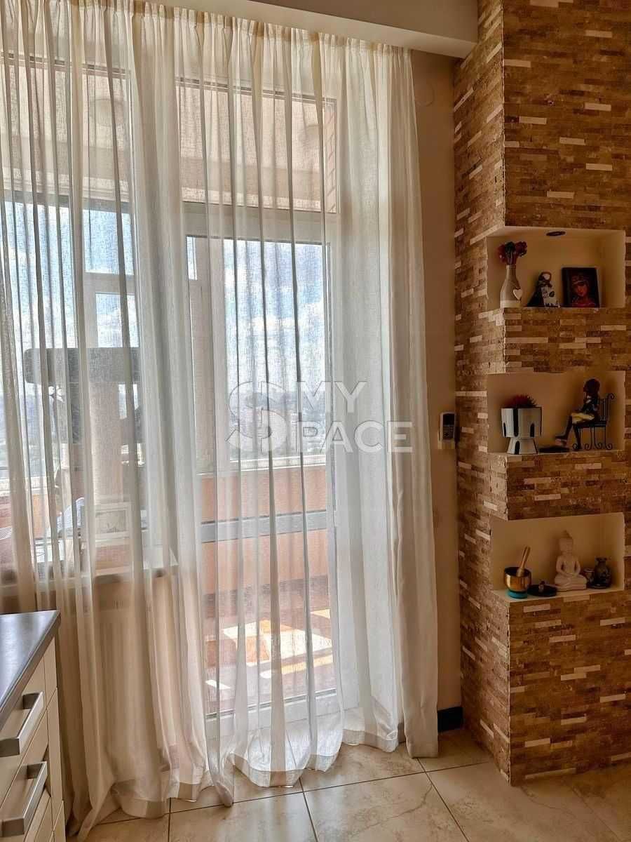 Видова бул. Лесі Українки 7а Печерськ Центр 1 кімнатна 70 м2
