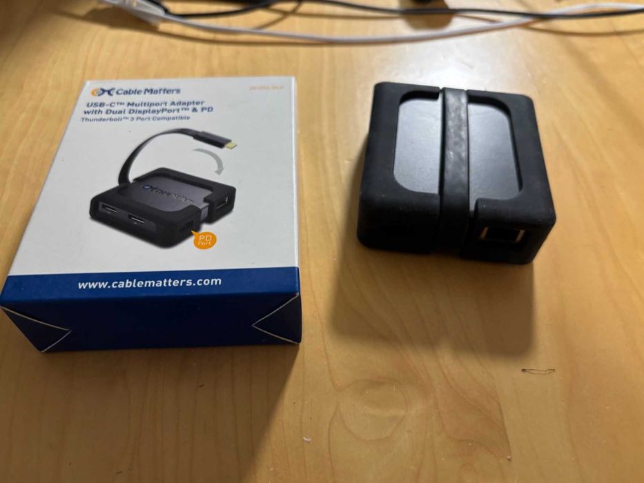 Mini dock usb-c para portátil com 2xDP Cable Matters 201055-BLK