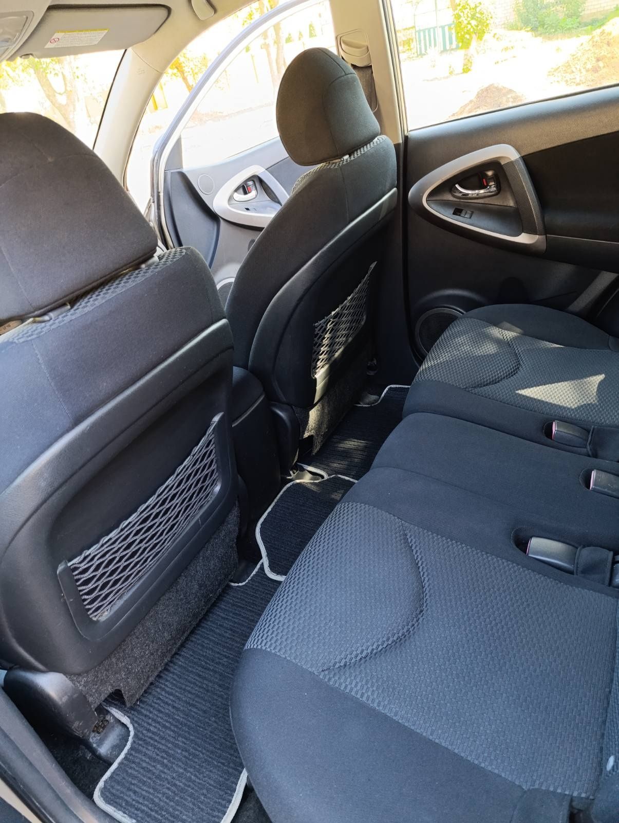 Продам toyota RAV4 автомат
