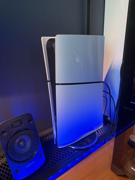 Playstation 5 slim + ssd 1TB lexar + podstawka