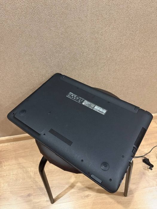 Ноутбук ASUS X541S, Стан ідеал! Батарея тримає!
