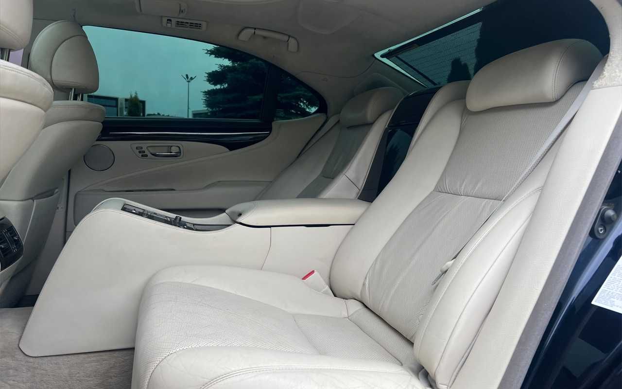 Lexus LS 460l 2007