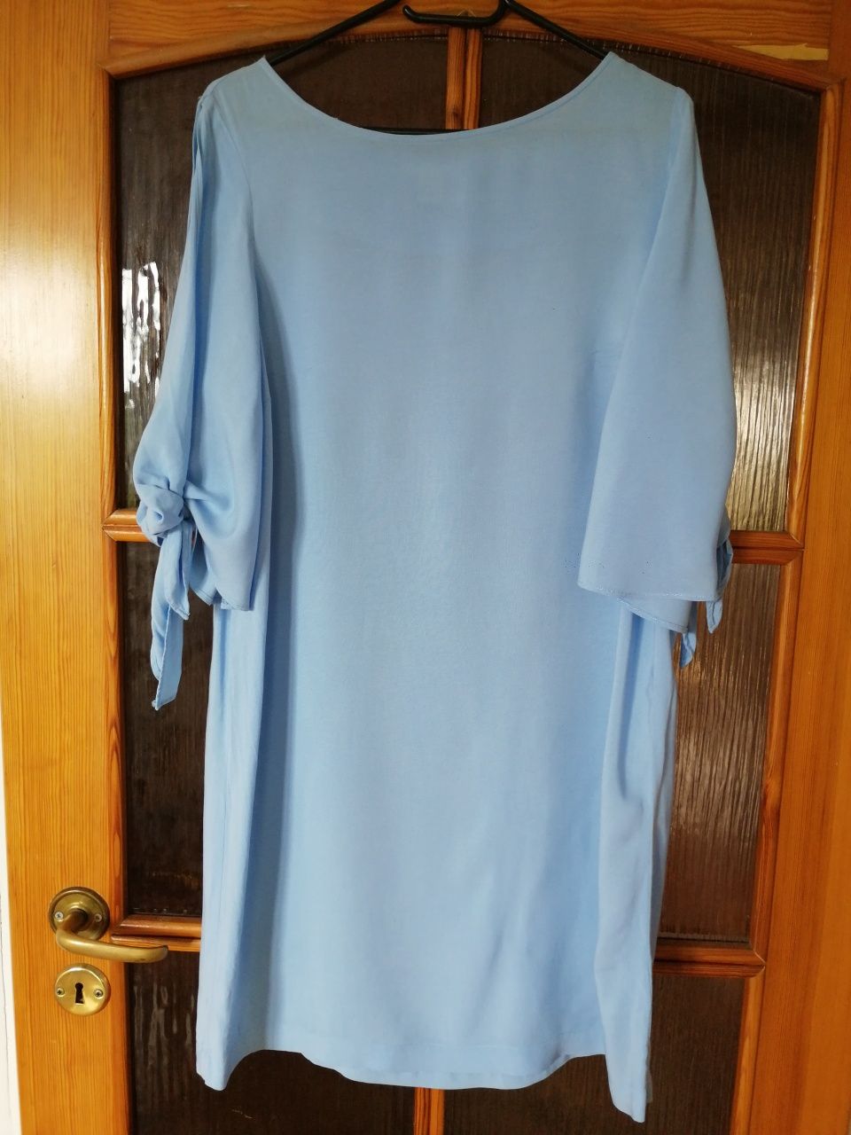 Sukienka błękitna elegancka L 40
