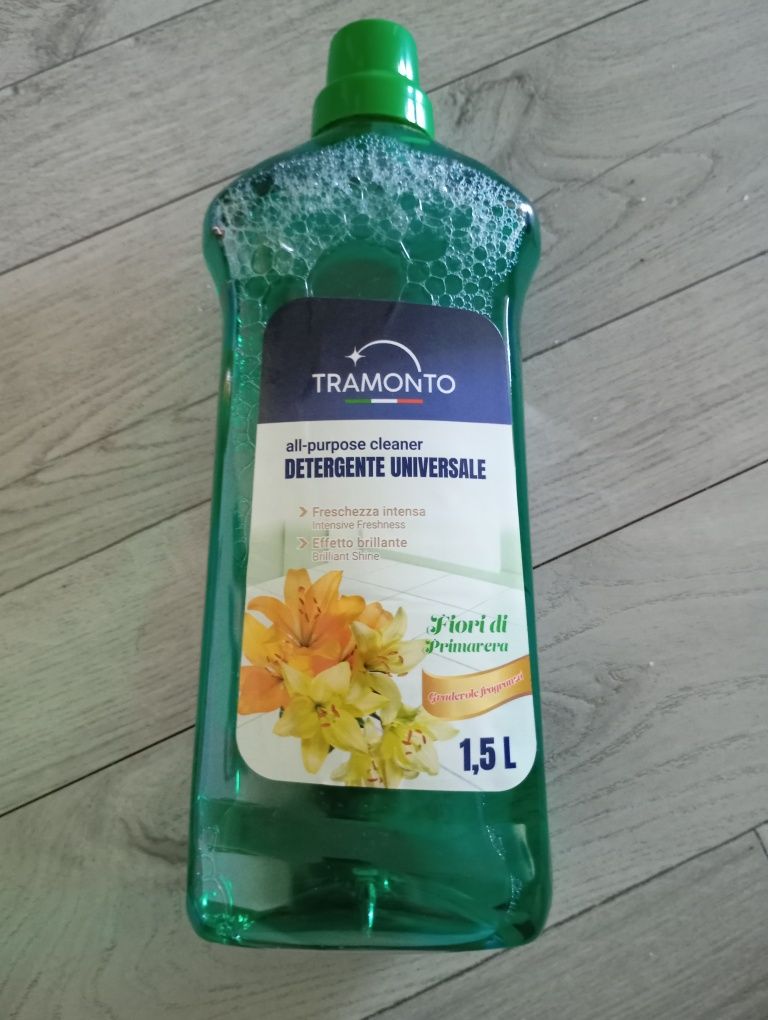 Uniwersalny płyn do podłóg 1,5L