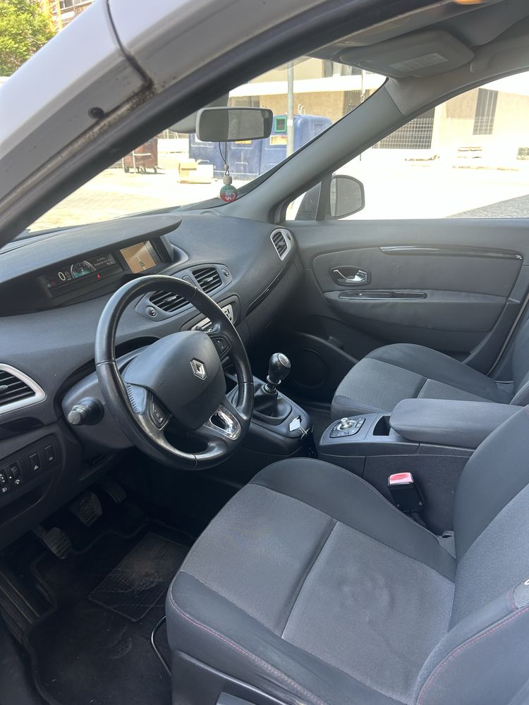 Renault Grand Scenic III Fase II 1.6 DCI SS 2013