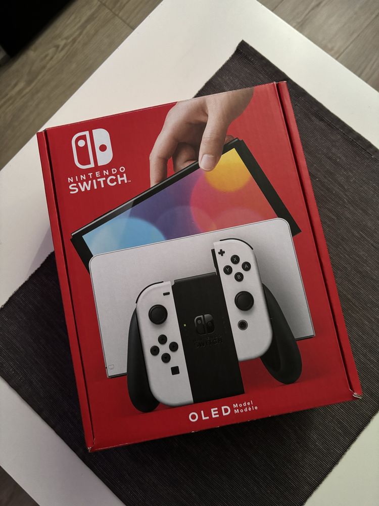 Nintendo switch oled white