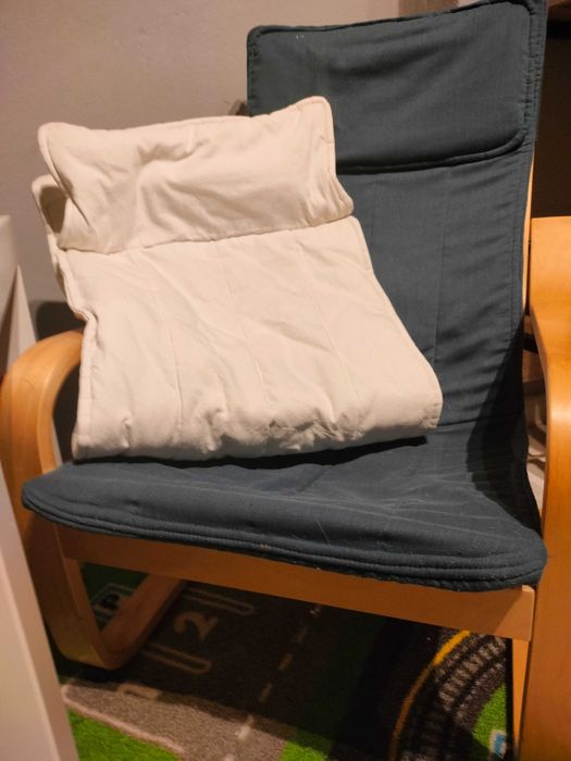 Dwa fotele dla dzieci w bardzo dobrym stanie