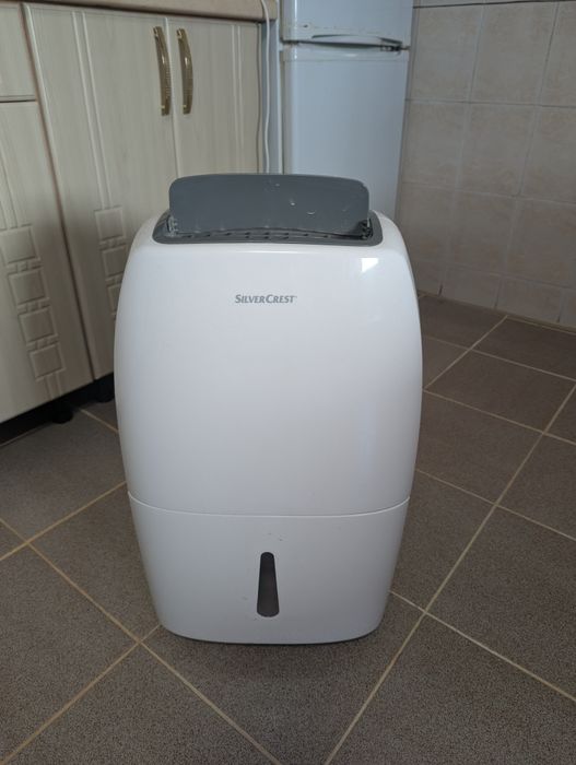 Осушувач silvercrest 20л в хорошому стані