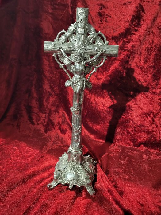 Stara pasyjka pięknie zdobiona