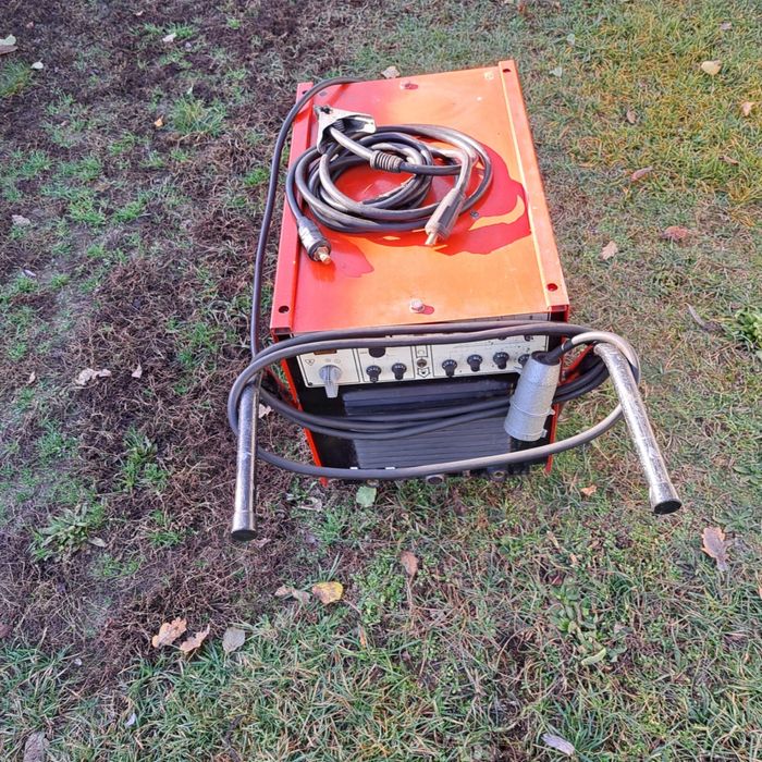 Prostownik spawalniczy Bester SPG 250