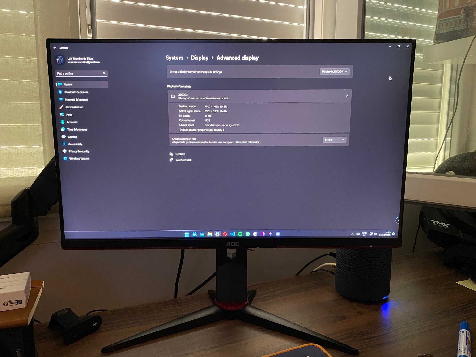 Monitores -  BenQ EW2780 & AOC 27G2U