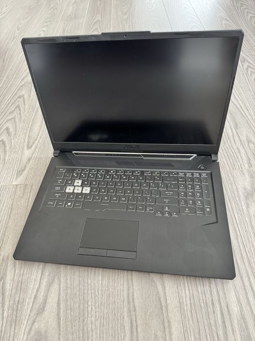 Asus Tuf F17 i5/RTX3050