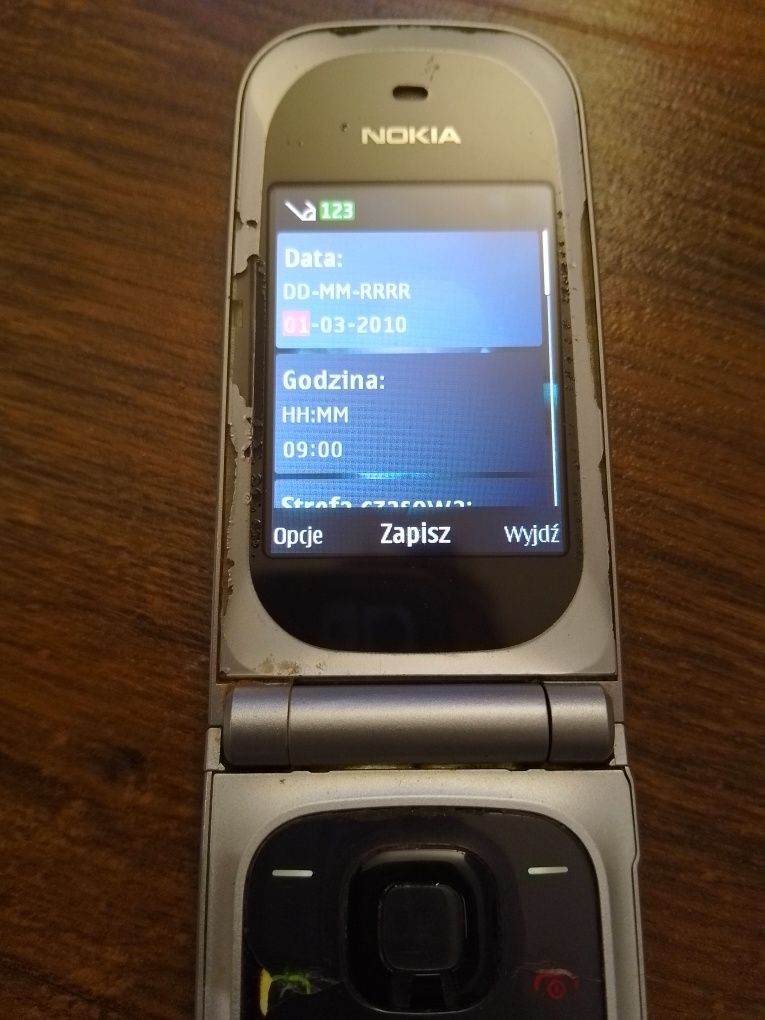 Obudowa telefonu Nokia 7020 lub w całości, Sprawny z ładowarką