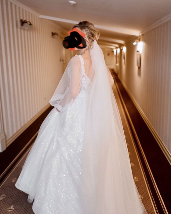 Весільна сукня !