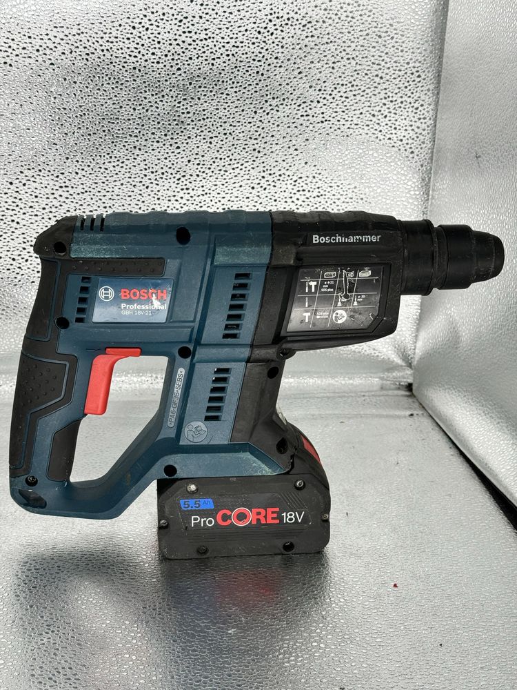 Аккумуляторный перфоратор Bosch GBH 18V-21 Pro Core 5.5 a