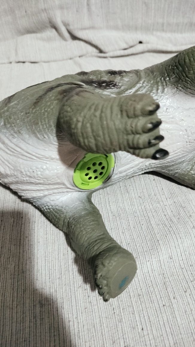 Dinossauro com som