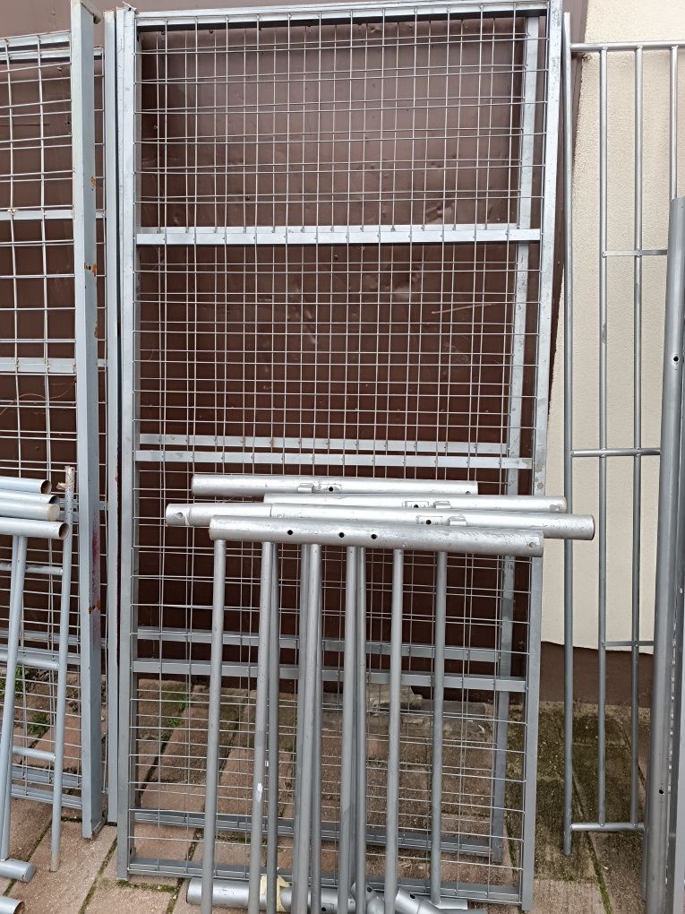 Łóżko piętrowe pracownicze z materacami na kwatery pracownicze