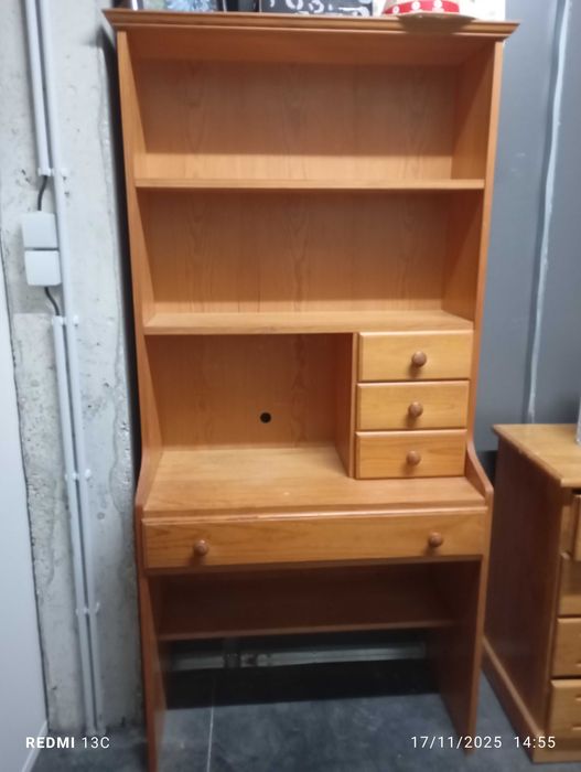 Escrivaninha / Secretaria