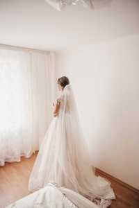 Свадебное платье Ariamo пышное фирменное С размер