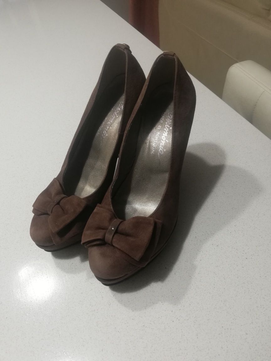 Sapatos senhora  36