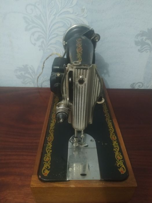 Машинка швейна Подолка тип МШ-2
