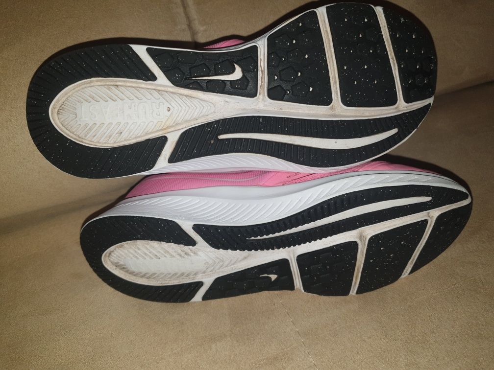 Buty dziewczęce Nike star Runner r 35