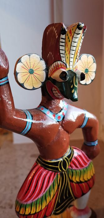 Figurka Kolam lub Sanni Yakuma ze Sri Lanki