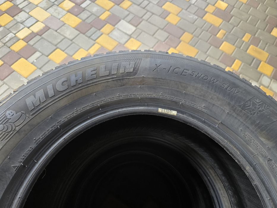 Продам резину Мишлен 265.60.18 зимние