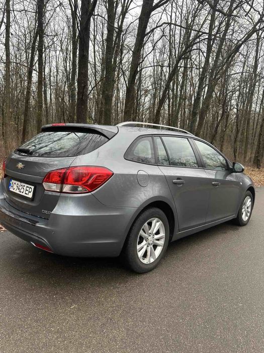 Chevrolet Cruze 1.6 бензин 2013год Хозяйски