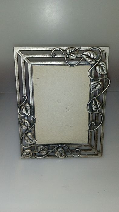 Moldura Vintage Folhas Ornamentadas Estanho