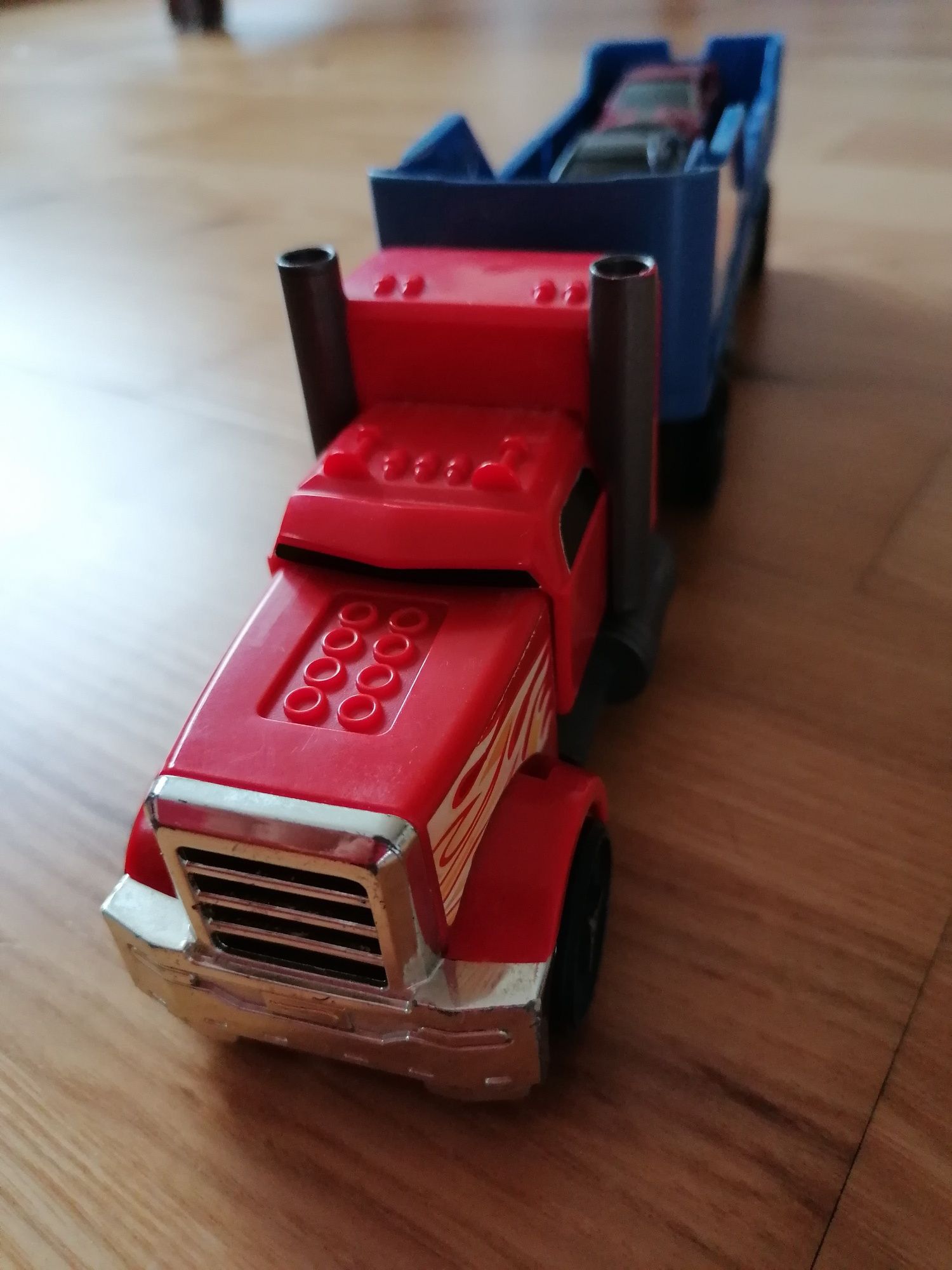 Transporter Hot wheels z 2 autami