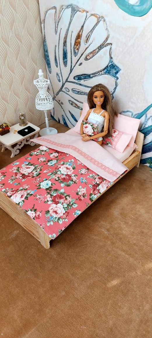 Ліжко для ляльки. Постіль для ляльки. Кровать  для кукол.