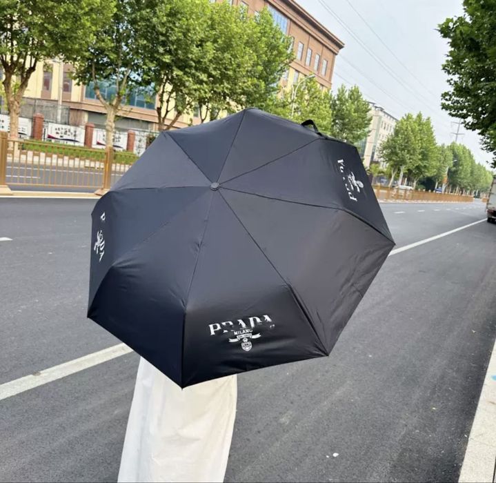 Парасолька Prada