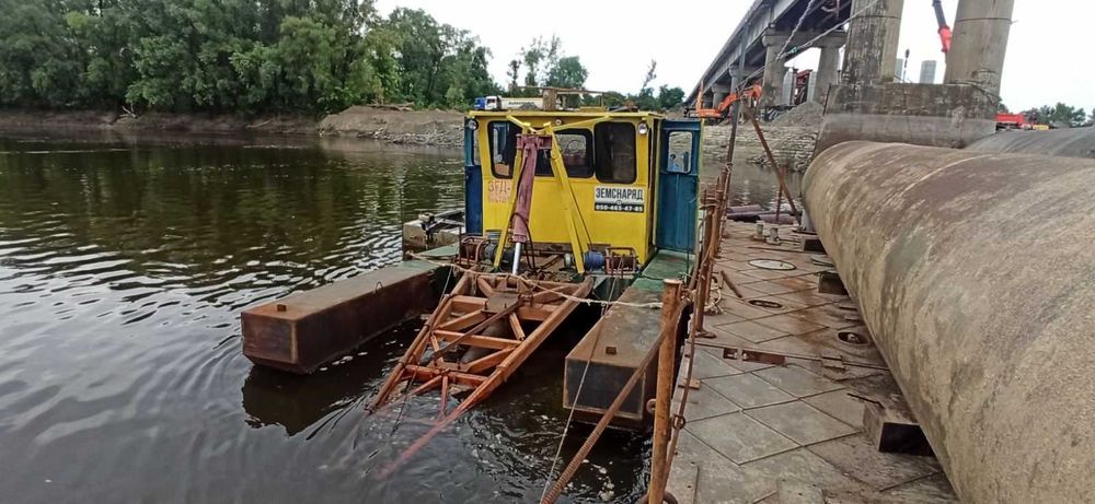 Автокрани 25-28 т, навантажувач, викорчовувач JCB, земснаряд