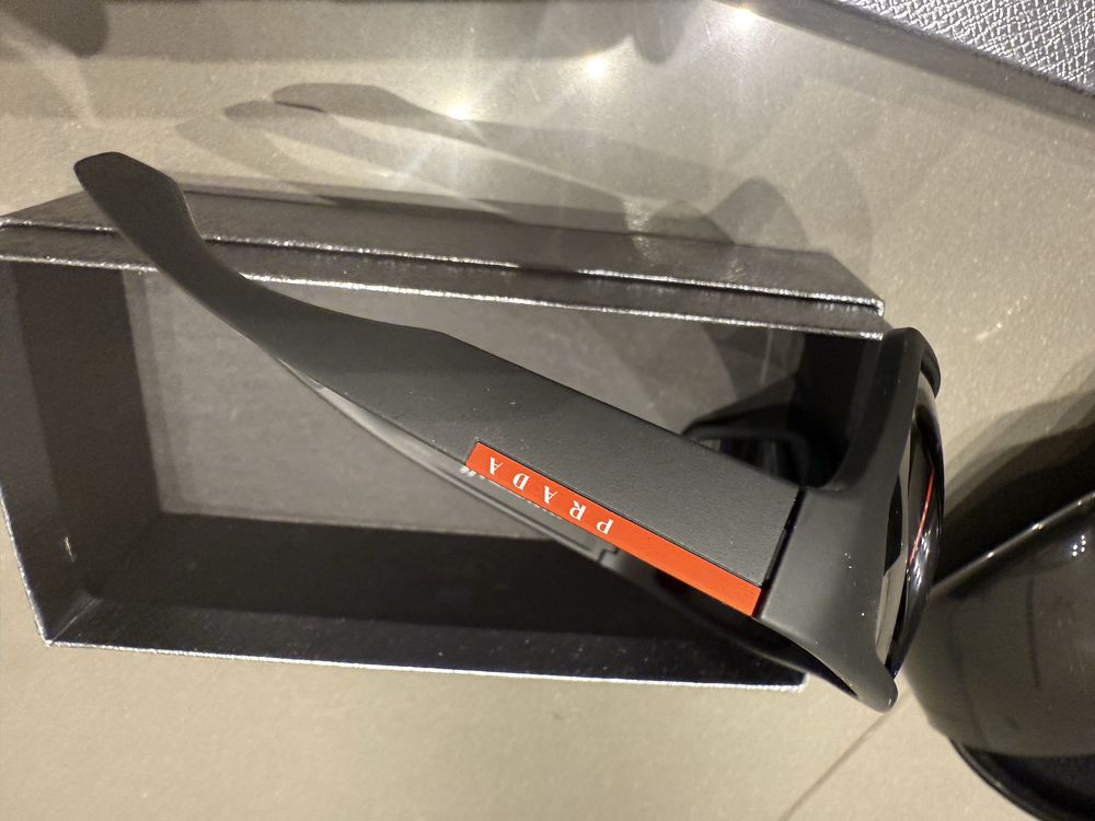 Okulary przeciwsloneczne Prada nowe
