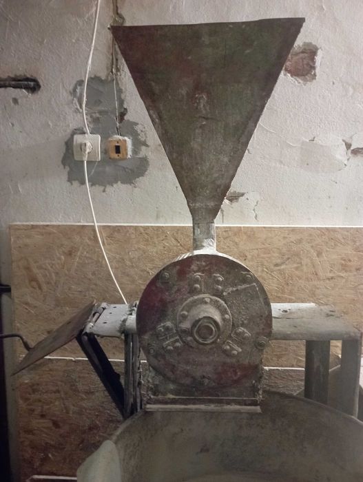 Дробілка млин крупурушка