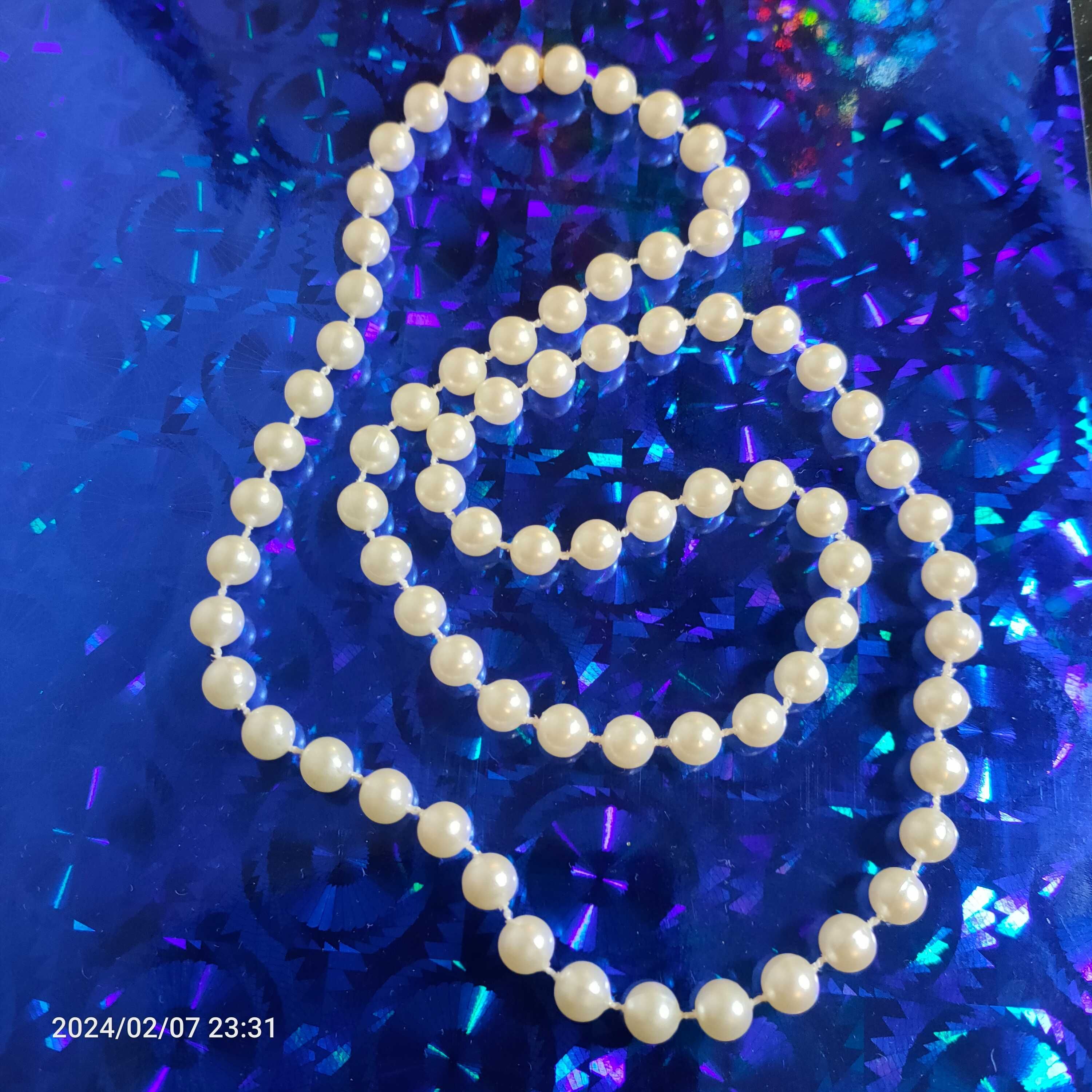 Korale w kolorze perłowym